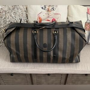 ⭐️COA⭐️ FENDI RARE Size PEQUIN PECAN DUFFLE/TRAVEL BAG D-RINGS💥GORGEOUS💥CLEAN✨